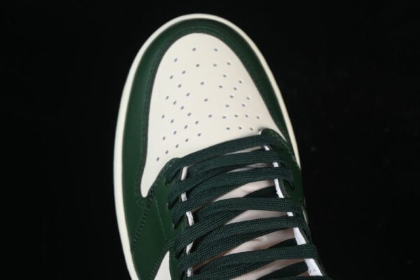AJ 1 Retro High OG ‘Fir Pro Green’ FD2596-101 AJ 1 Retro High OG ‘Fir Pro Green’ FD2596-101