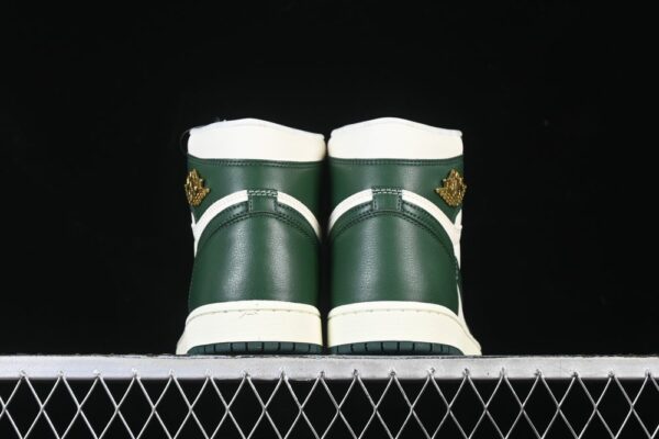 AJ 1 Retro High OG ‘Fir Pro Green’ FD2596-101 AJ 1 Retro High OG ‘Fir Pro Green’ FD2596-101
