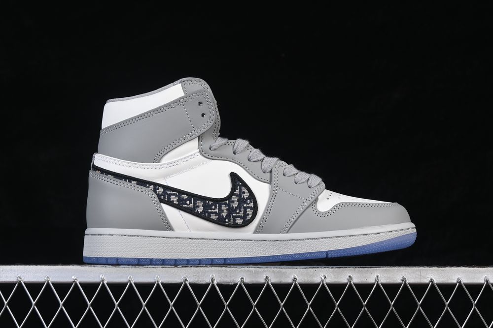 AJ 1 High OG x Dior ‘White Wolf Grey’ CN8607-002 AJ 1 High OG x Dior ‘White Wolf Grey’ CN8607-002