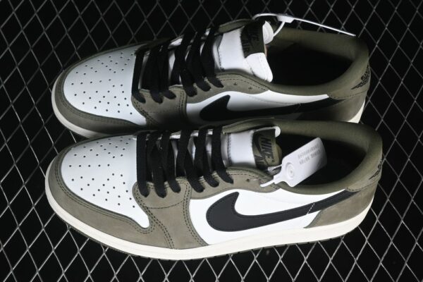 AJ 1 Low OG ‘Medium Olive’ HQ6998-200