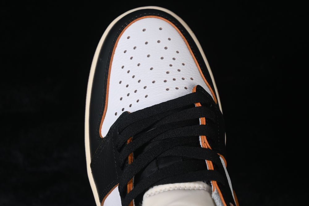 AJ 1 Low Union LA ‘Black Toe’ HQ6998-106 AJ 1 Low Union LA ‘Black Toe’ HQ6998-106