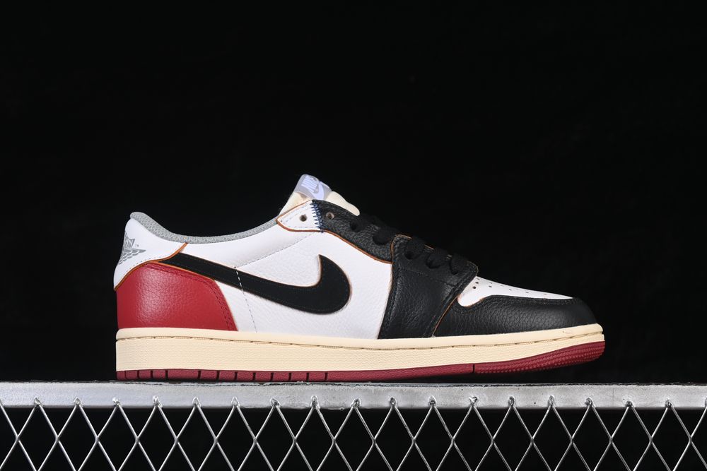 AJ 1 Low Union LA ‘Black Toe’ HQ6998-106 AJ 1 Low Union LA ‘Black Toe’ HQ6998-106