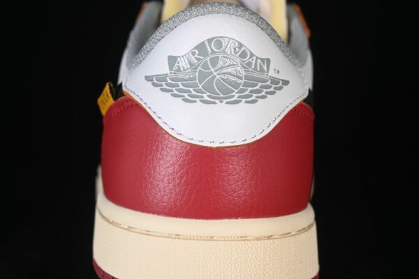AJ 1 Low Union LA ‘Black Toe’ HQ6998-106 AJ 1 Low Union LA ‘Black Toe’ HQ6998-106