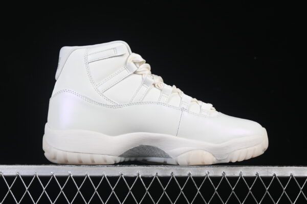 AJ 11 Retro “Pearl” AR0715-110