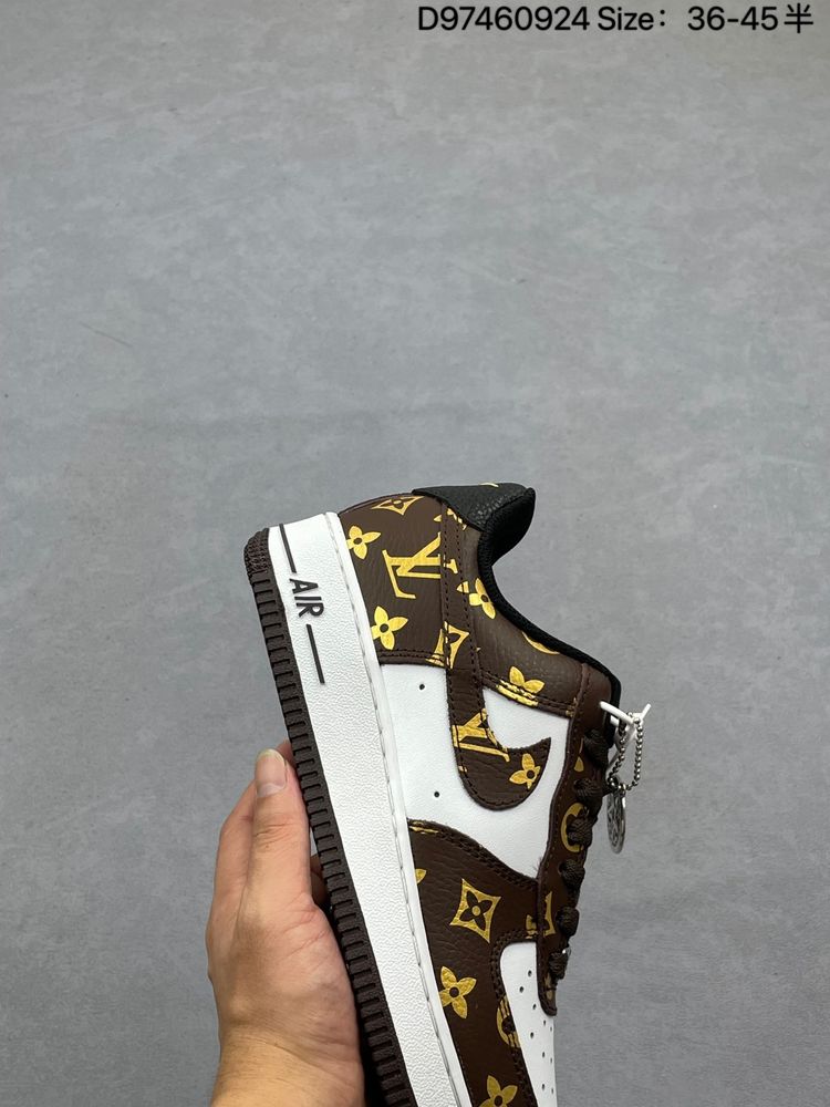 AF 1 Low x LV D97460924 AF 1 Low x LV D97460924
