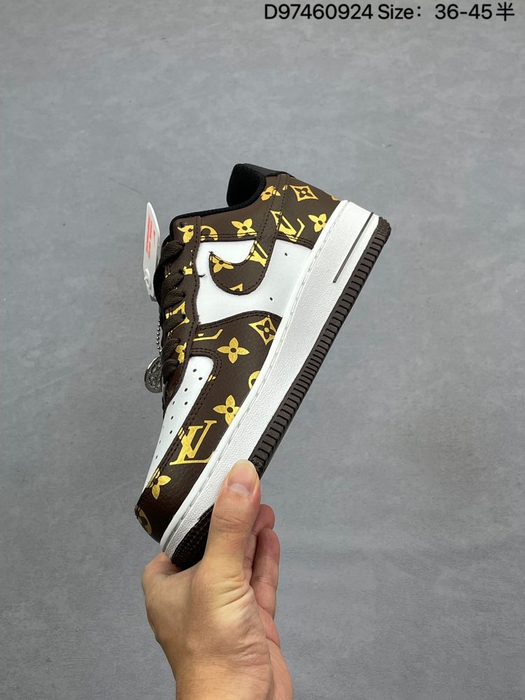 AF 1 Low x LV D97460924 AF 1 Low x LV D97460924