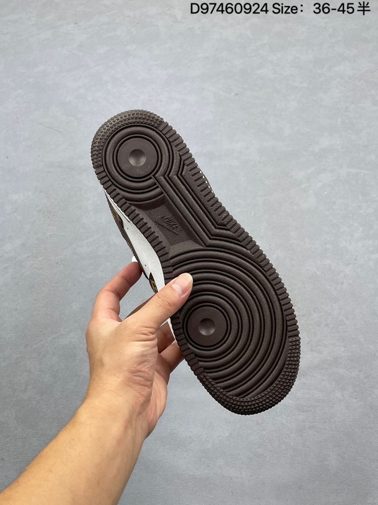 AF 1 Low x LV D97460924 AF 1 Low x LV D97460924