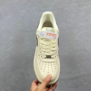 AF 1 Low x LV YF9511 8 a89f1127