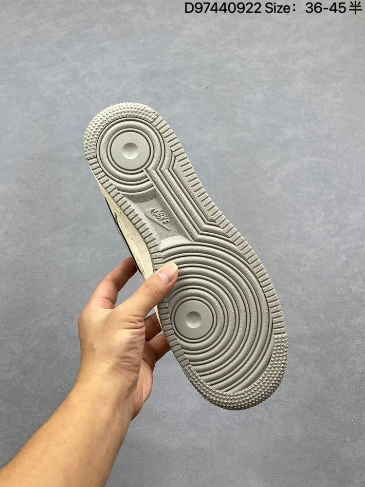 AF 1 Low x LV YF9511 AF 1 Low x LV YF9511