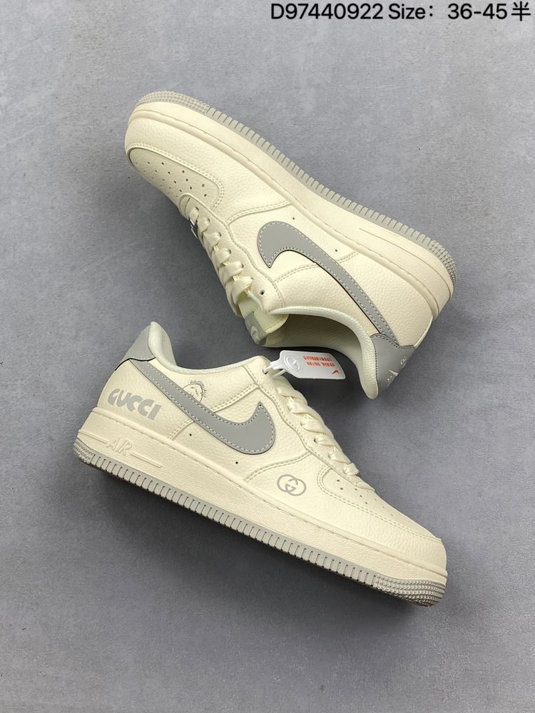 AF 1 Low x LV YF9511 AF 1 Low x LV YF9511