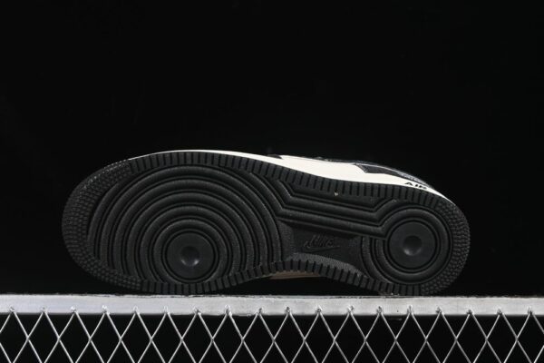 AF 1 Low x LV DX1888-097 AF 1 Low x LV DX1888-097