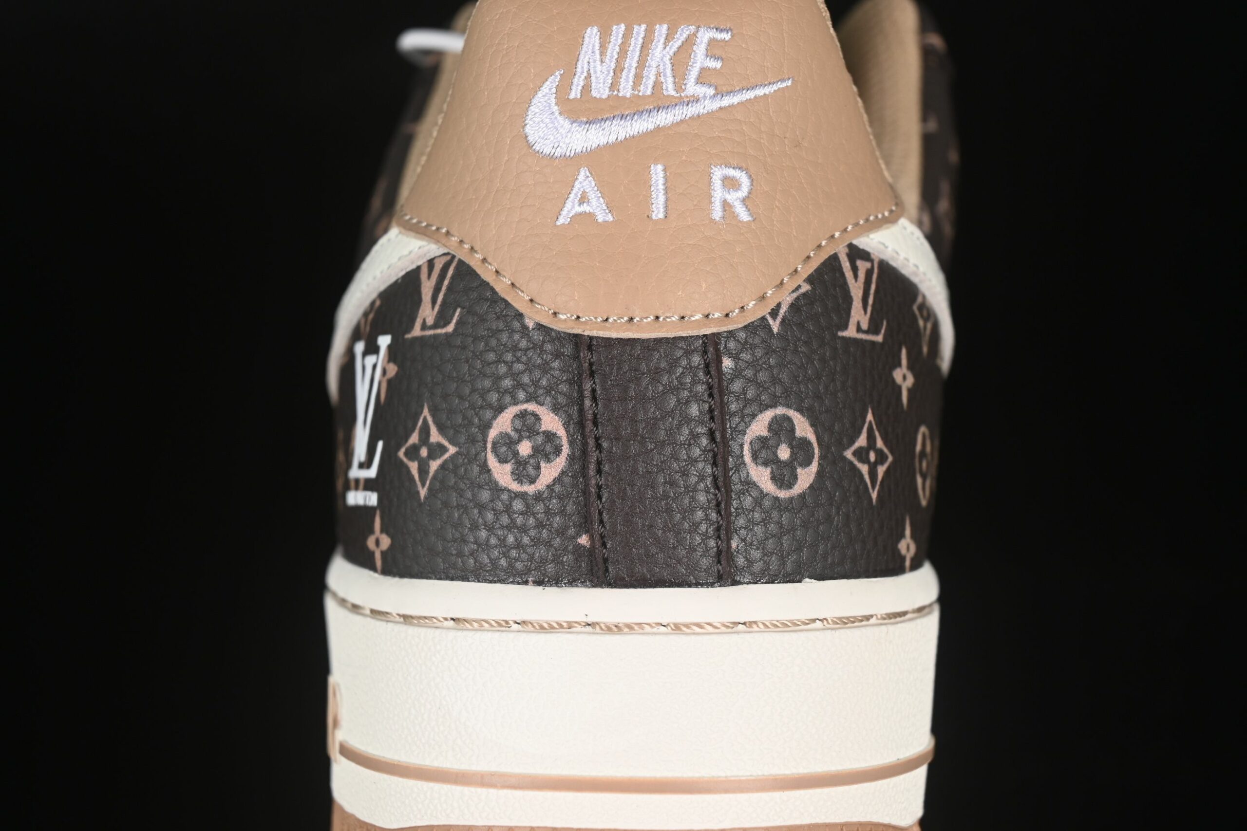 AF 1 Low x LV LW9279-009 AF 1 Low x LV LW9279-009