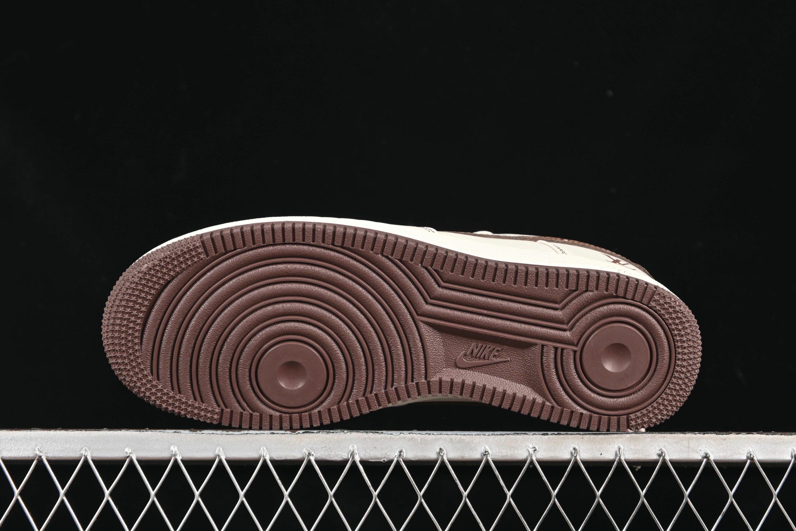 AF 1 Low x LV KK1988-087 AF 1 Low x LV KK1988-087