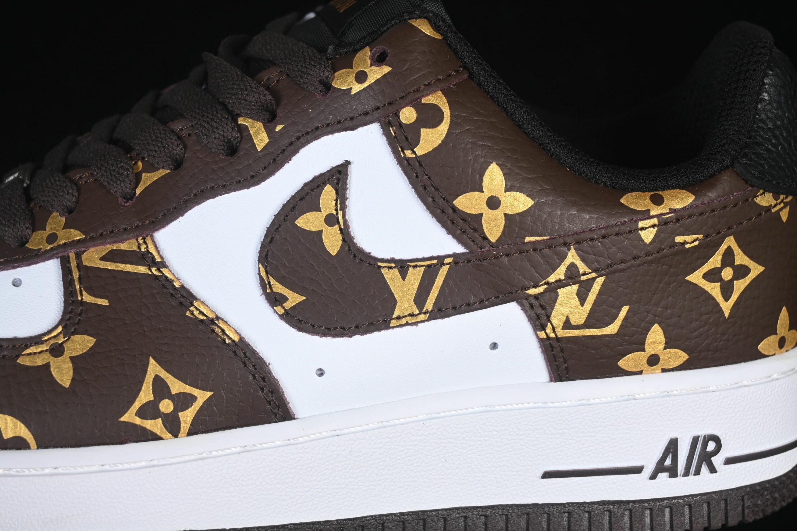 AF 1 Low x LV CZ3986-004 AF 1 Low x LV CZ3986-004