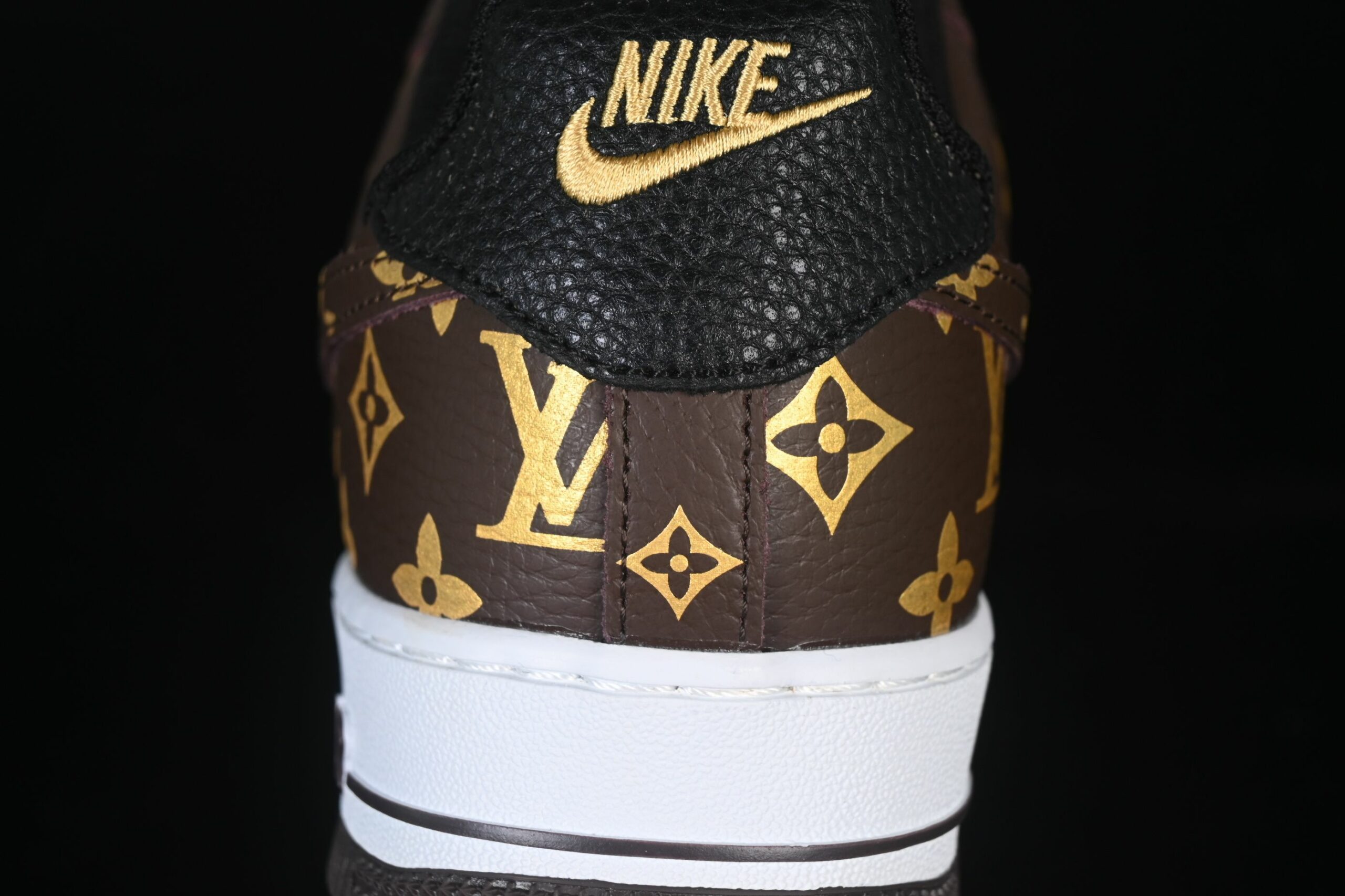 AF 1 Low x LV CZ3986-004 AF 1 Low x LV CZ3986-004