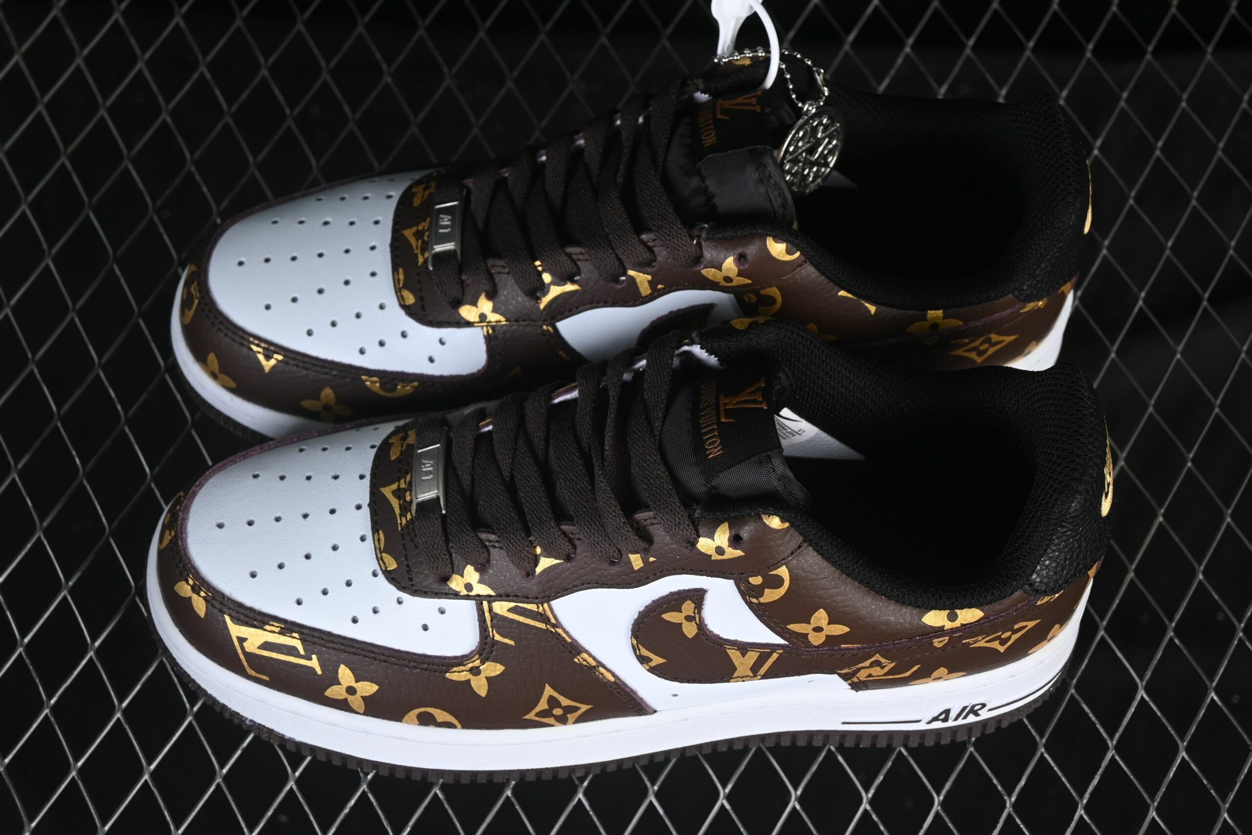 AF 1 Low x LV CZ3986-004 AF 1 Low x LV CZ3986-004