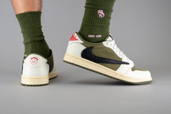 AJ 1 Low x Travis Scott ‘Reverse Olive’ DM7866-200