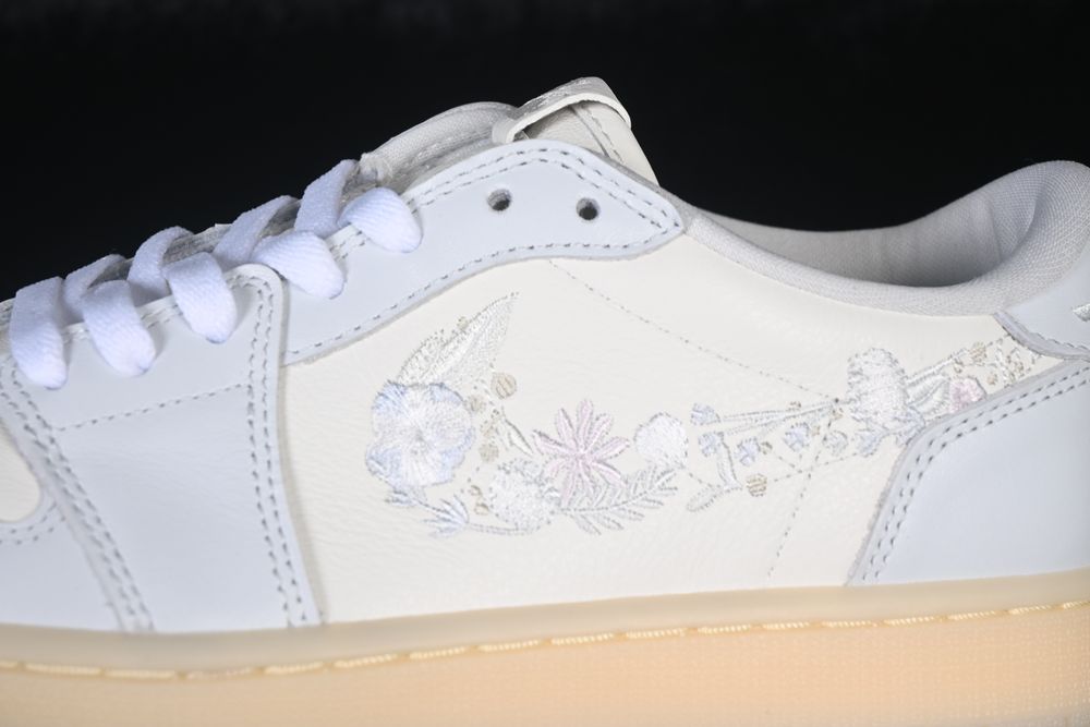 AJ 1 Low OG ‘Floral Swoosh’ IF4391-100 AJ 1 Low OG ‘Floral Swoosh’ IF4391-100