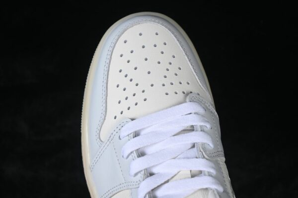 AJ 1 Low OG ‘Floral Swoosh’ IF4391-100