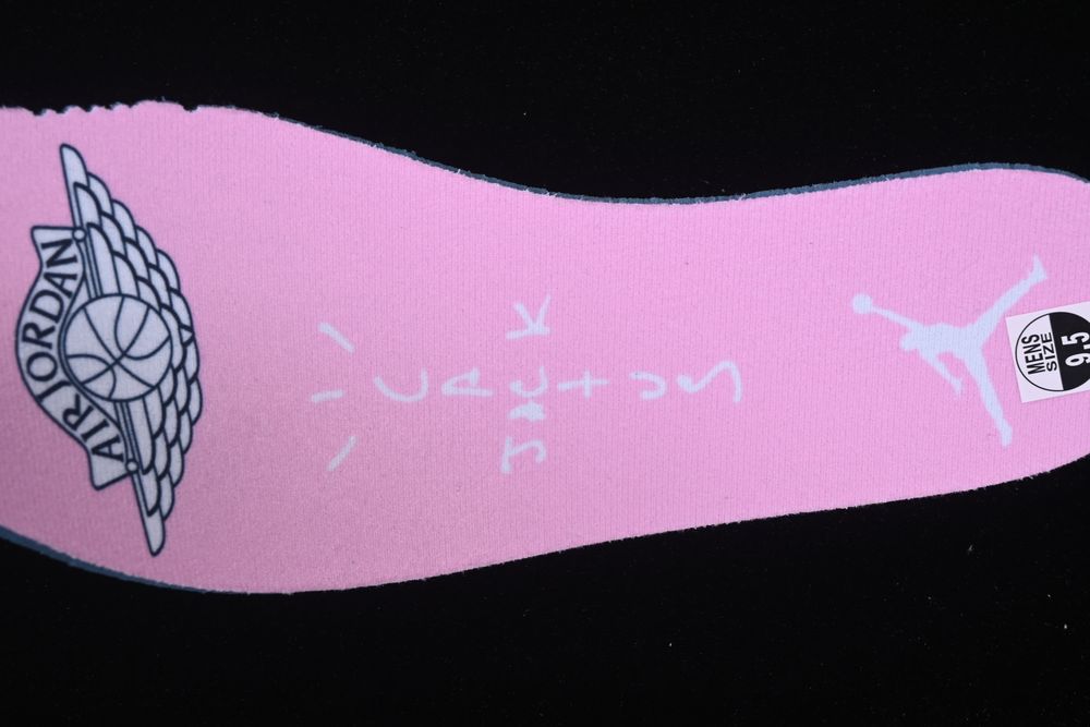 AJ 1 Low x Travis Scott ‘Sail Shy Pink’ IQ7604-100 AJ 1 Low x Travis Scott ‘Sail Shy Pink’ IQ7604-100