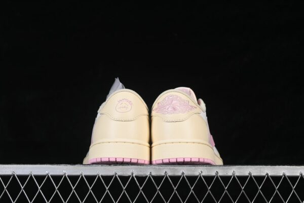 AJ 1 Low x Travis Scott ‘Muslin Shy Pink’ IQ7604-100