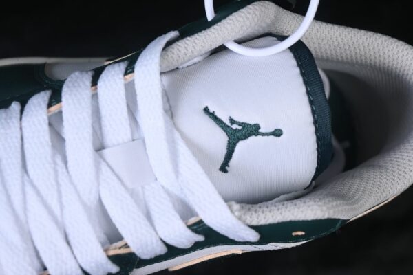 AJ 1 Low SE ‘Oxidized Green’ FQ7687-300