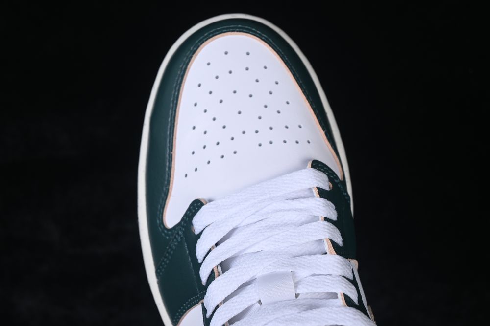 AJ 1 Low SE ‘Oxidized Green’ FQ7687-300 AJ 1 Low SE ‘Oxidized Green’ FQ7687-300