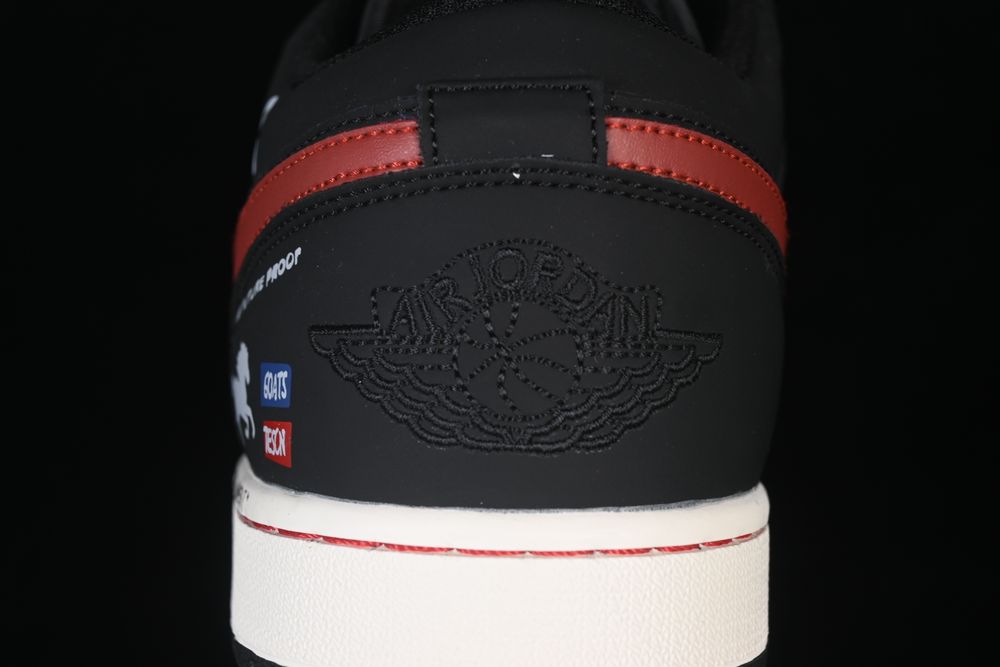 AJ 1 Low Customized ‘Black White Red’ 553558-040 AJ 1 Low Customized ‘Black White Red’ 553558-040