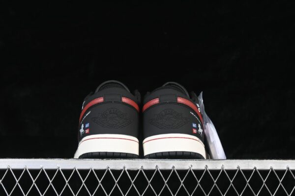 AJ 1 Low Customized ‘Black White Red’ 553558-040 AJ 1 Low Customized ‘Black White Red’ 553558-040