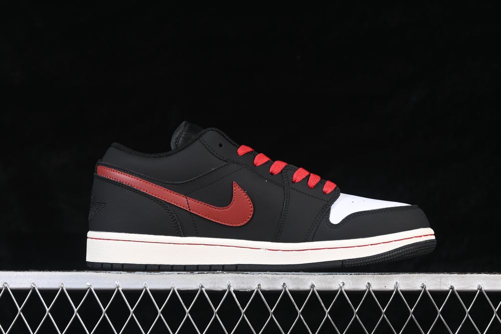 AJ 1 Low Customized ‘Black White Red’ 553558-040 AJ 1 Low Customized ‘Black White Red’ 553558-040