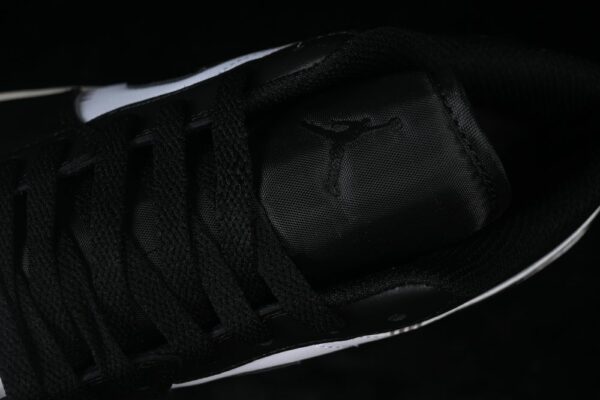 AJ 1 Low Customized ‘White Black’ 553558-040
