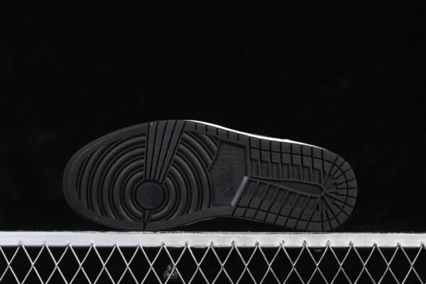 AJ 1 Low Customized ‘White Black’ 553558-040