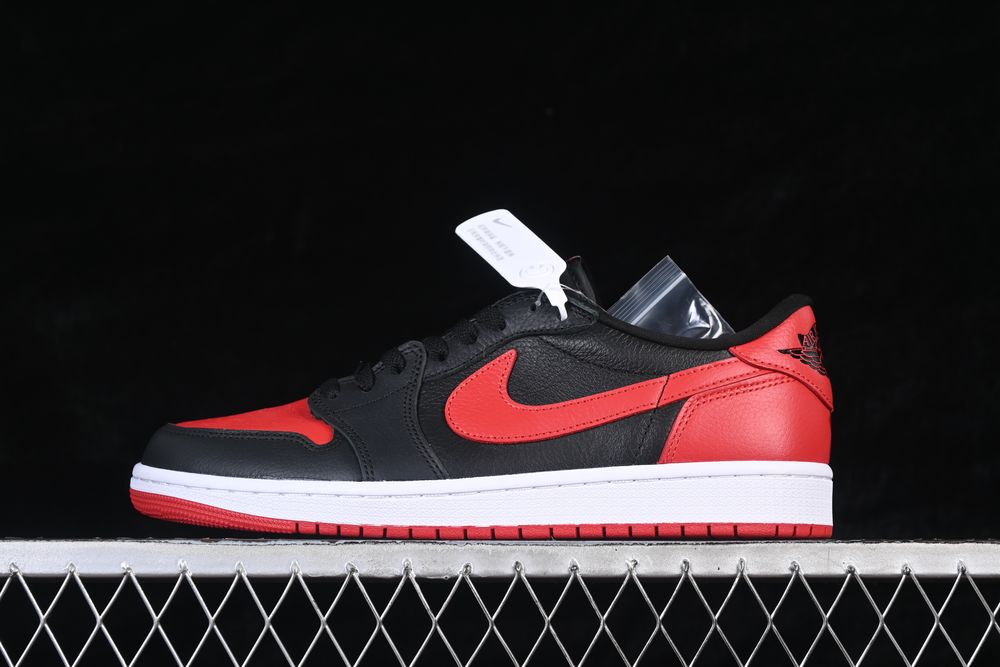 AJ 1 Low OG GS ‘Banned Bred’ HQ6998-001 AJ 1 Low OG GS ‘Banned Bred’ HQ6998-001
