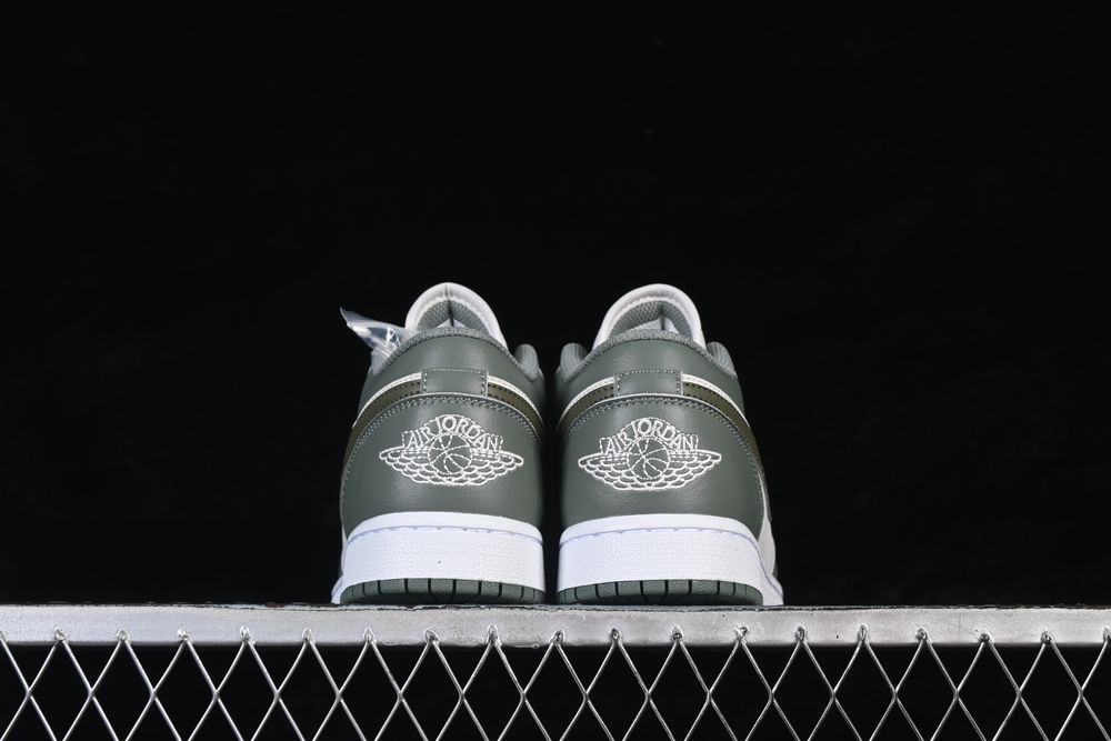 AJ 1 Low ‘Vintage Lichen’ 553558-300 AJ 1 Low ‘Vintage Lichen’ 553558-300