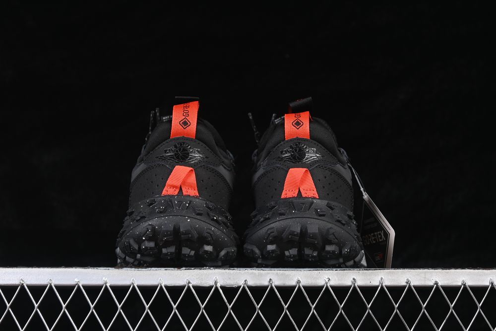 AJ 1 Low Element Gore-Tex ‘Black Challenge Red’ FV4227-002 AJ 1 Low Element Gore-Tex ‘Black Challenge Red’ FV4227-002