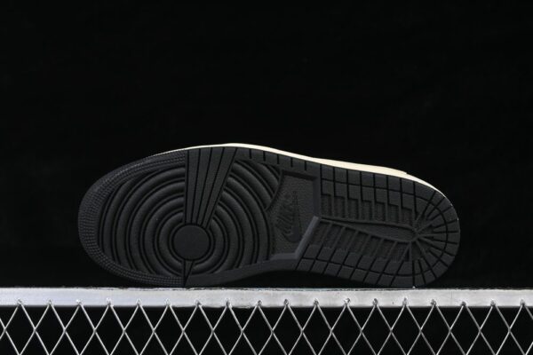 AJ 1 Low x Travis Scott ‘Sail Black’ XZ6868-001