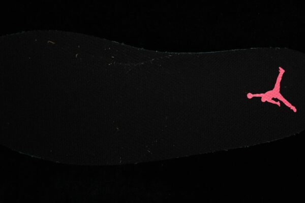 AJ 1 Low ‘Flight Club’ DC0774-107