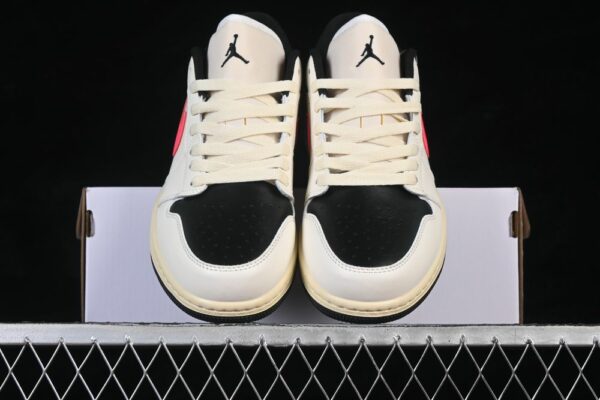 AJ 1 Low ‘Flight Club’ DC0774-107