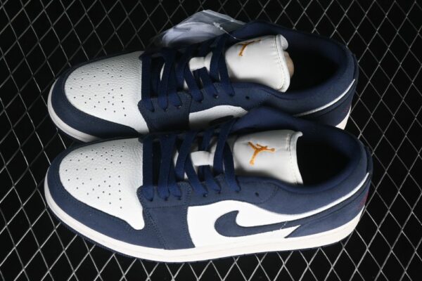 AJ 1 Low SE ‘Obsidian Suede’ IO7448-400 AJ 1 Low SE ‘Obsidian Suede’ IO7448-400