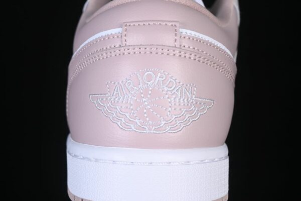 AJ 1 Low ‘Particle Rose’ DC0774-606