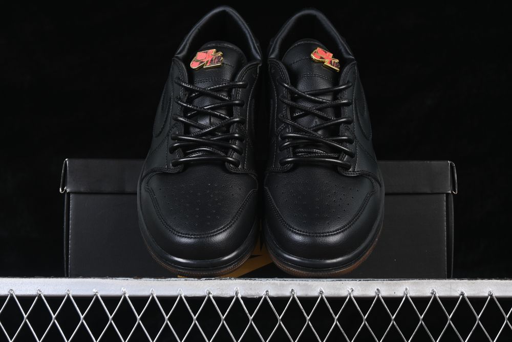 AJ 1 Low OG ‘Xuan Wu’ IO3147-001 AJ 1 Low OG ‘Xuan Wu’ IO3147-001