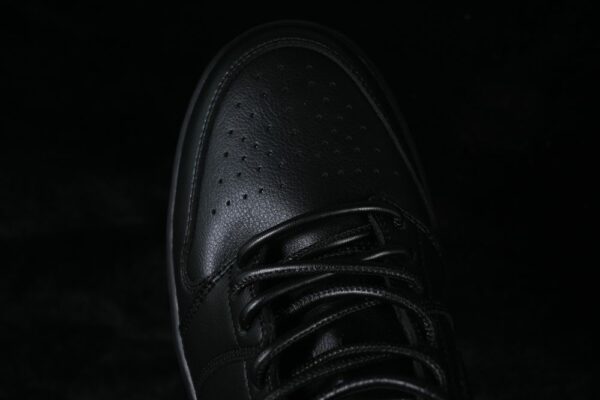 AJ 1 Low OG ‘Xuan Wu’ IO3147-001 AJ 1 Low OG ‘Xuan Wu’ IO3147-001