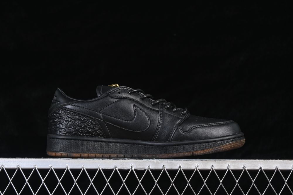 AJ 1 Low OG ‘Xuan Wu’ IO3147-001 AJ 1 Low OG ‘Xuan Wu’ IO3147-001