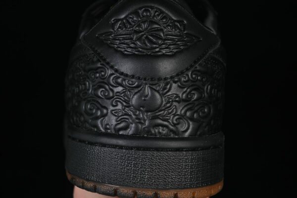AJ 1 Low OG ‘Xuan Wu’ IO3147-001 AJ 1 Low OG ‘Xuan Wu’ IO3147-001
