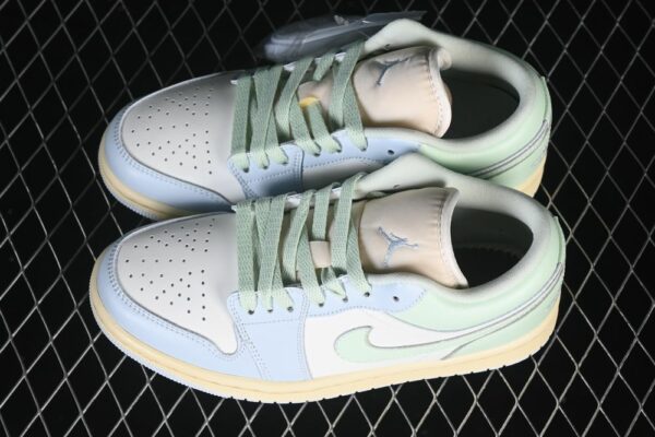 AJ 1 Low ‘Sail Jade Aura’ DC0774-108