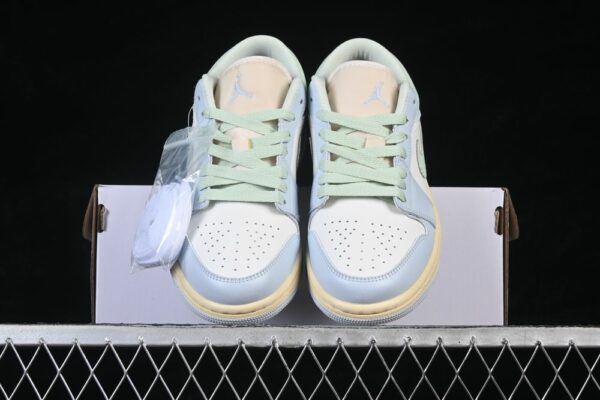 AJ 1 Low ‘Sail Jade Aura’ DC0774-108
