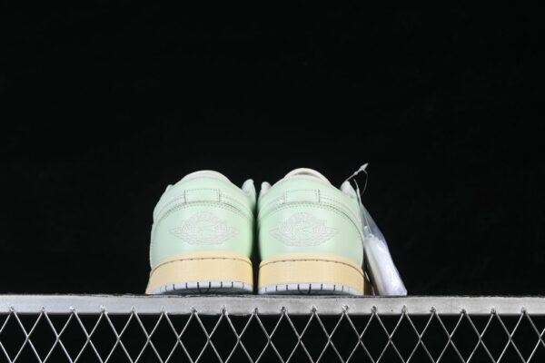 AJ 1 Low ‘Sail Jade Aura’ DC0774-108