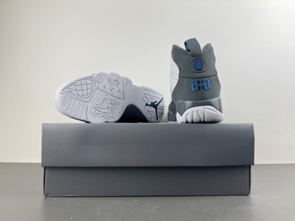 AJ 9 Flint Grey HV4794-100