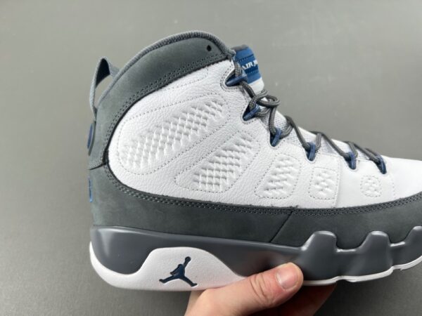 AJ 9 Flint Grey HV4794-100
