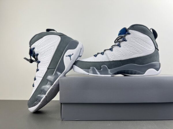 AJ 9 Flint Grey HV4794-100